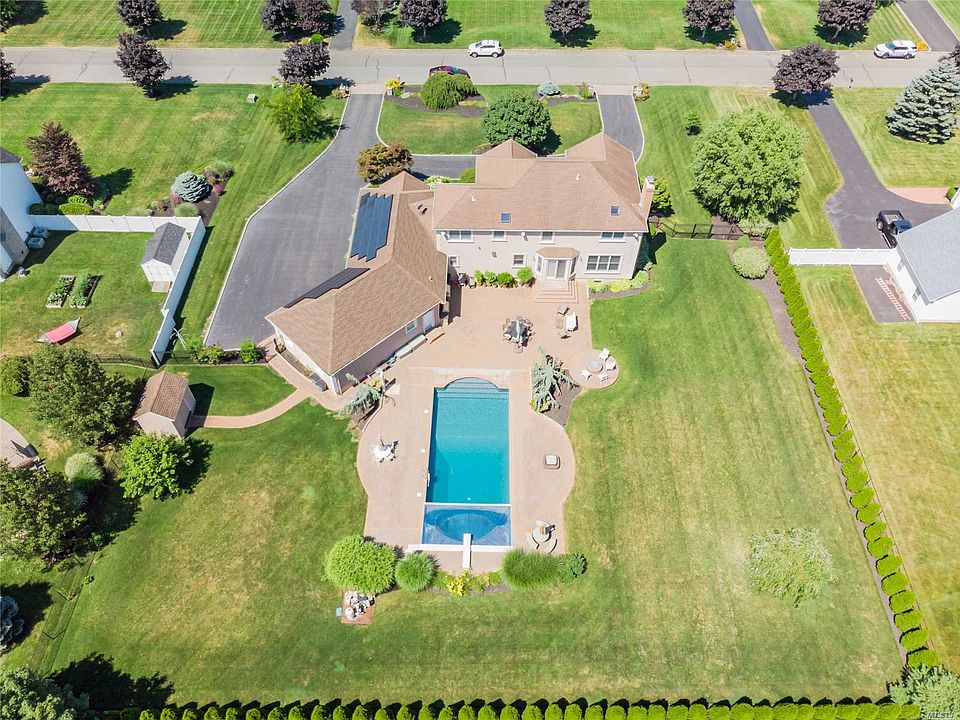 104 Hidden Pond Path, Wading River, NY 11792 Zillow