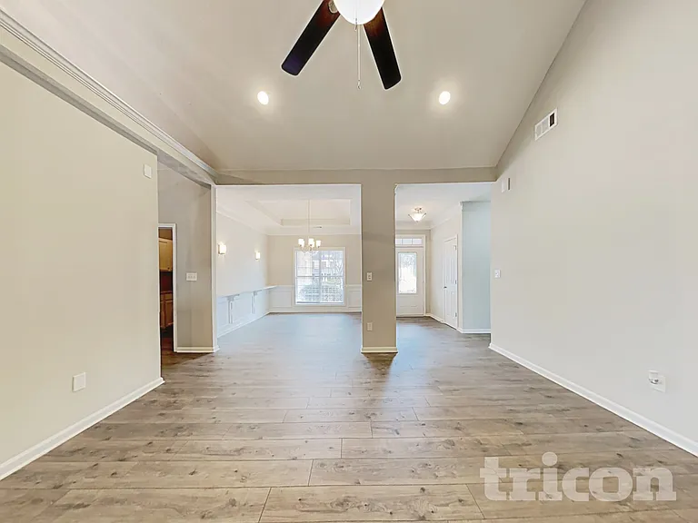 295 Wisteria Blvd — Photo 4