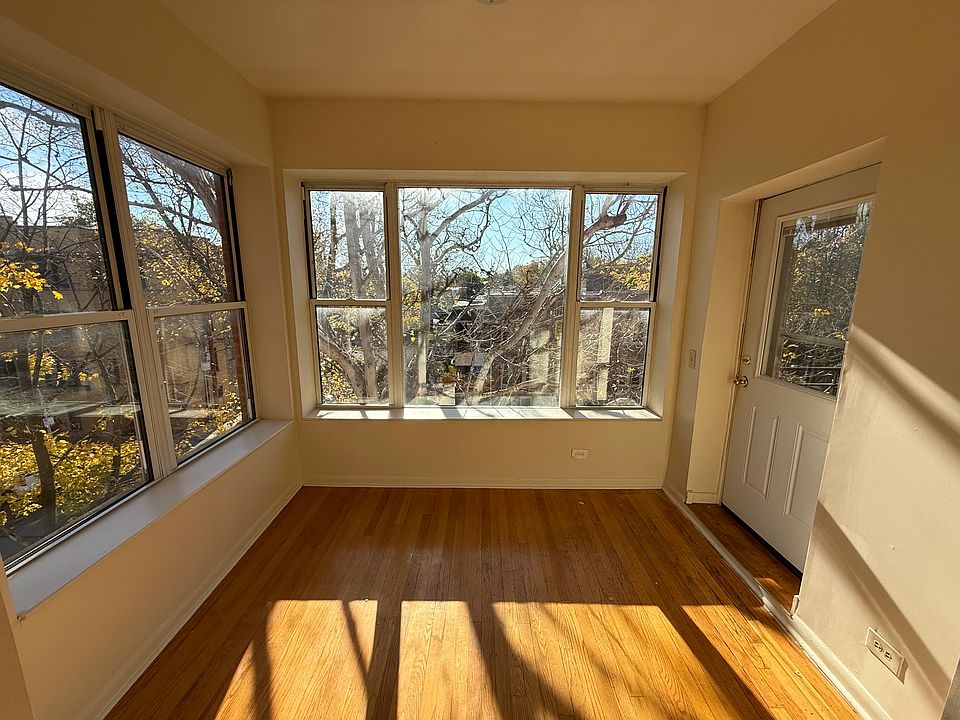 1st image of 1312 W Rosemont Ave #3