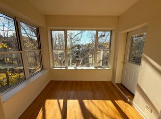 1312 W Rosemont Ave #3, Chicago, IL 60660