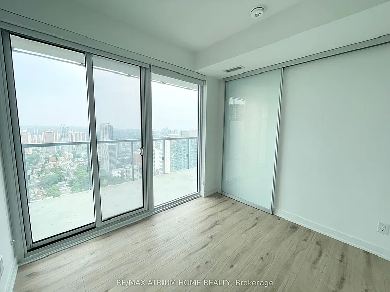 3 Gloucester St #4303 — Photo 22
