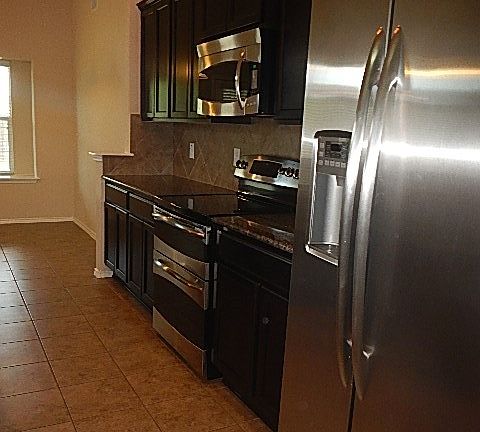 5th image of 9200 Cricket Dr