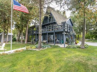 5893 Bay Shore Dr, Sturgeon Bay, WI 54235