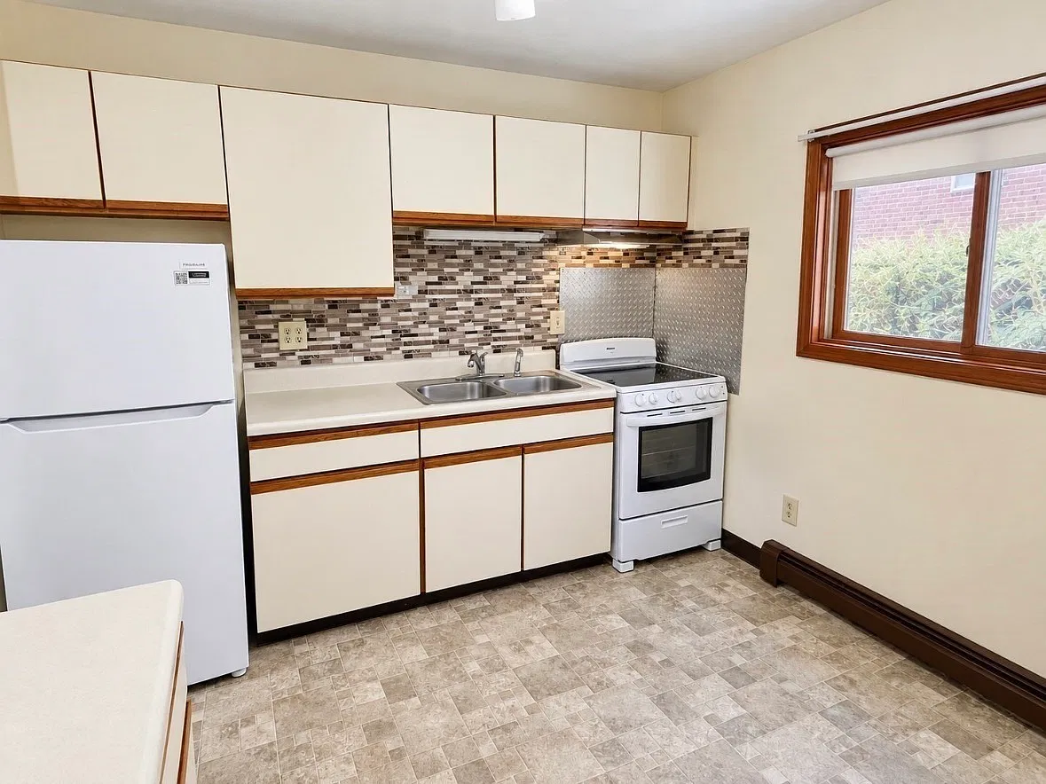 34 Dorchester St — Photo 4
