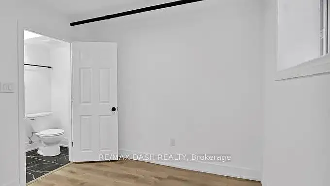 917 Saint Clair Ave W #30 — Photo 9