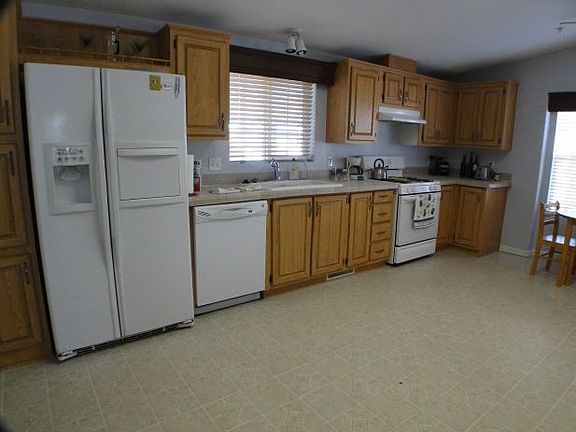 5th image of 13336 Buena Vista St #62