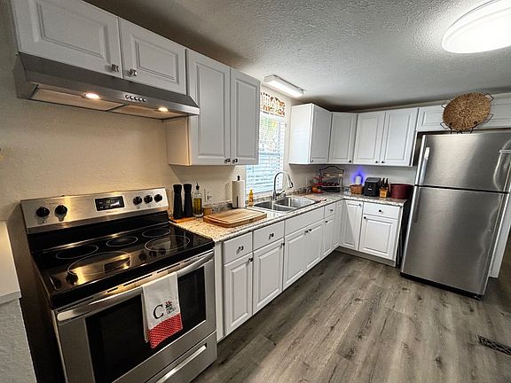 4th image of 2930 Cactus Ln