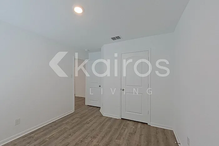962 Shady Brk — Photo 12