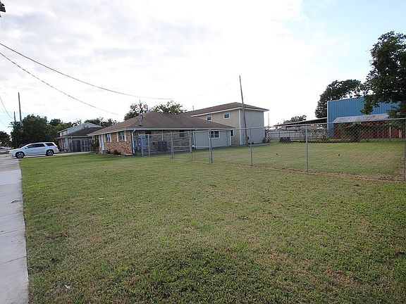 5th image of 3622 Montesquieu St