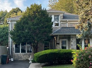 35 E 3rd St, Bayonne, NJ 07002