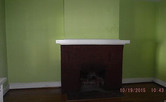 4th image of 3015 Dill Ave