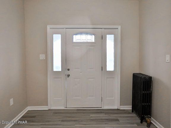 5th image of 125 Lyndwood Ave