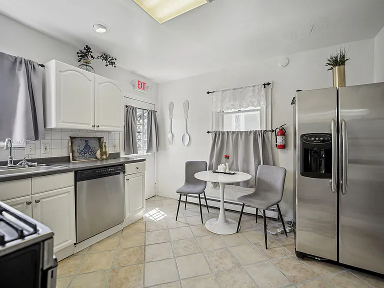 4057 Benning Rd NE — Photo 6