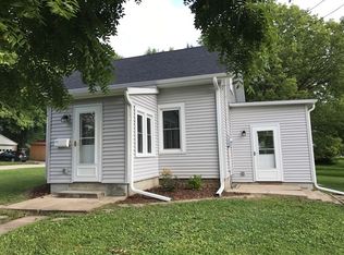 1103 Cooper St, Dixon, IL 61021