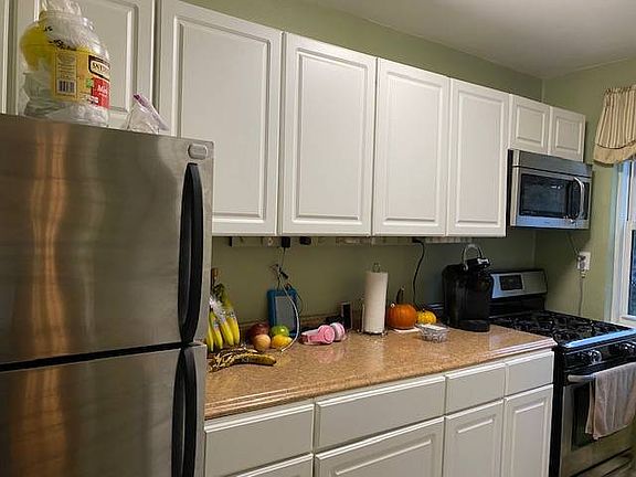 5th image of 264-31 Langston Ave Floor 1