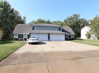 1421 E Sheridan St, Olathe, KS 66062
