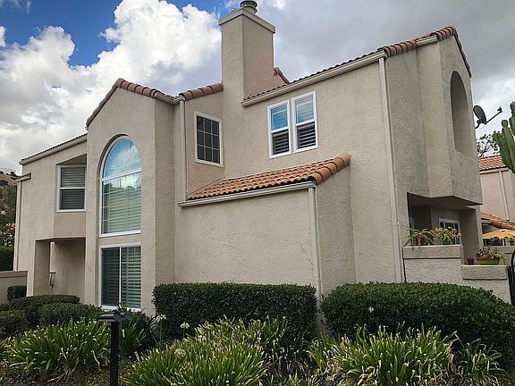 master bed no common walls 