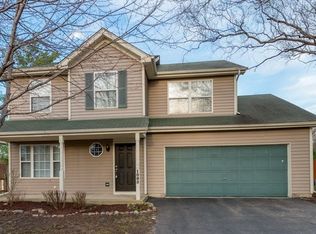 1085 Legrande Ave, Aurora, IL 60506