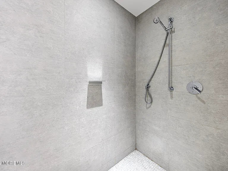 30 Melrose Ter #304 — Photo 20