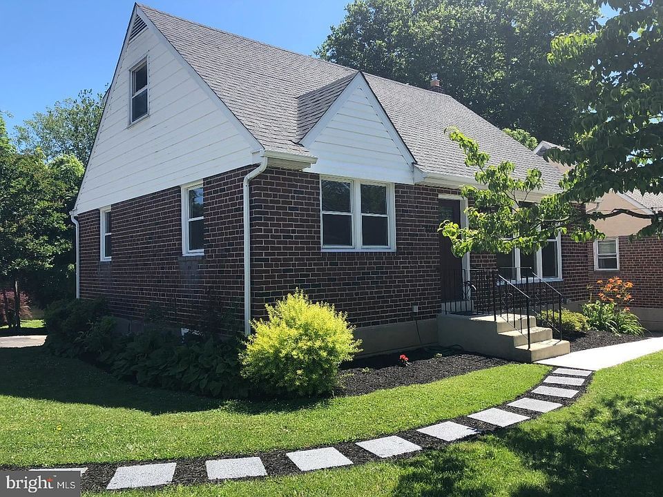 1st image of 103 W South Ave