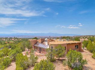79 Calle Encanto, Santa Fe, NM 87506