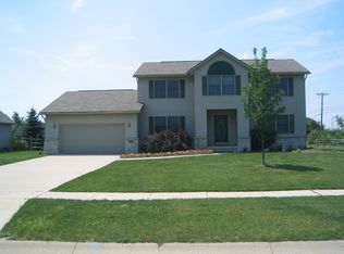 30977 Spring Brook Dr, Northwood, OH 43619