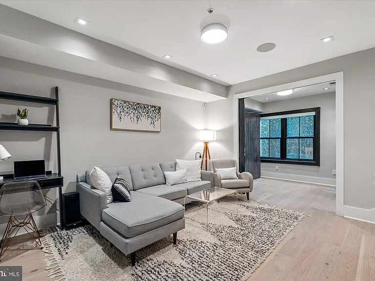 1429 W St NW #1 — Photo 5