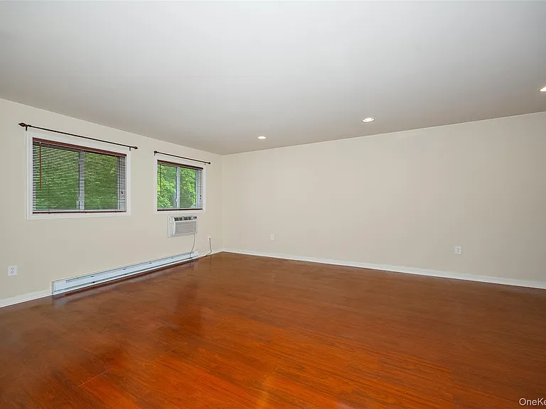 19 Scarborough Ln #A — Photo 12