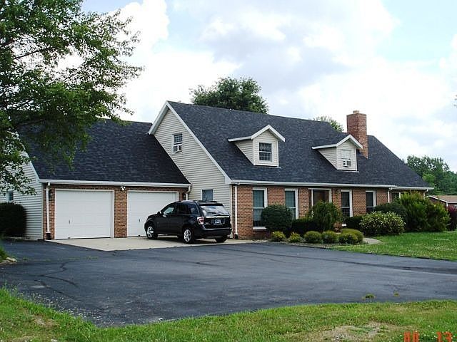 1st image of 1676 N County Road 300 W