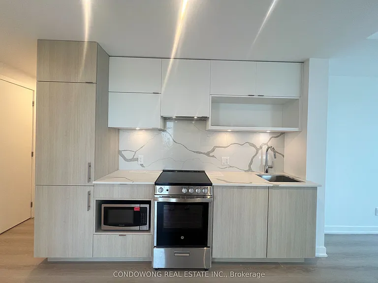 100 Queen St E #3603 — Photo 2