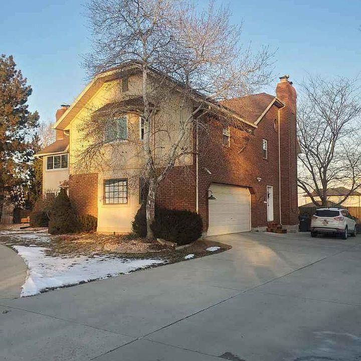 1st image of 9811 S Dunsinane Dr