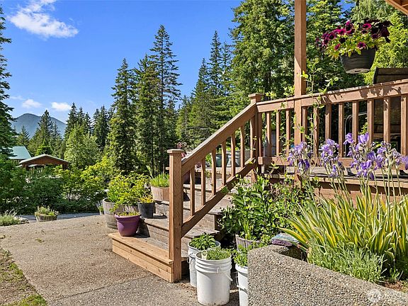 4th image of 2534 Sumac Lane