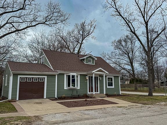 3rd image of 217 Loran Rd
