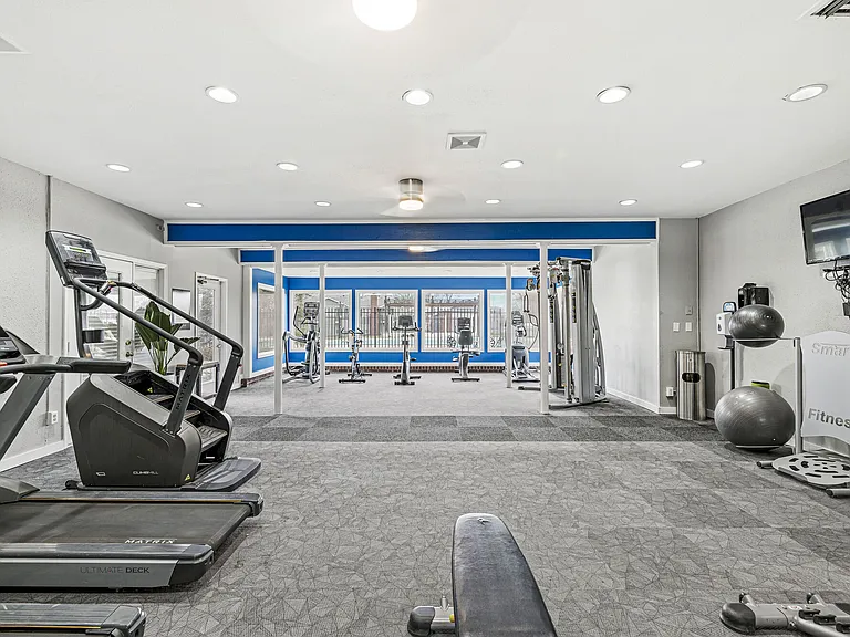 Enclave at Eagle Creek Apartments — Photo 32