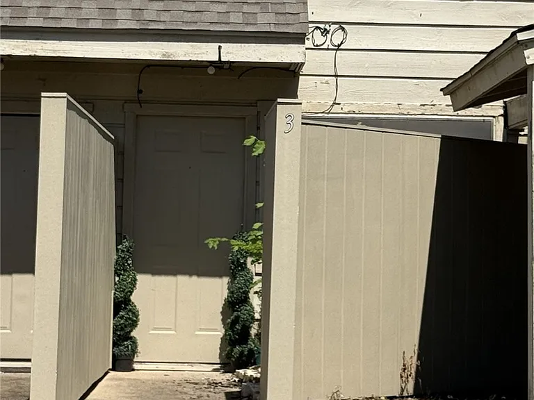 4405 Carter Creek Pkwy #3 — Photo 1