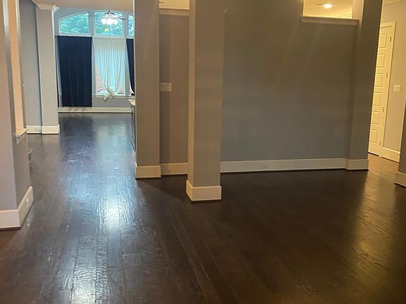 2nd image of 2035 Grassland Dr