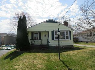 37 Farrar St, Cranston, RI 02920