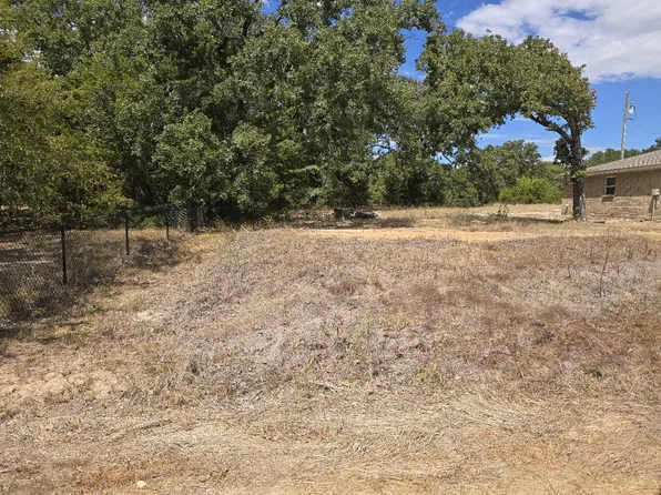 37 Ensign Cir, Mabank, TX 75156