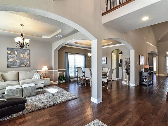 2nd image of 4705 Waterford Glen Dr