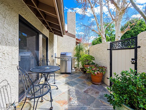5th image of 18140 Oxnard St Unit 60
