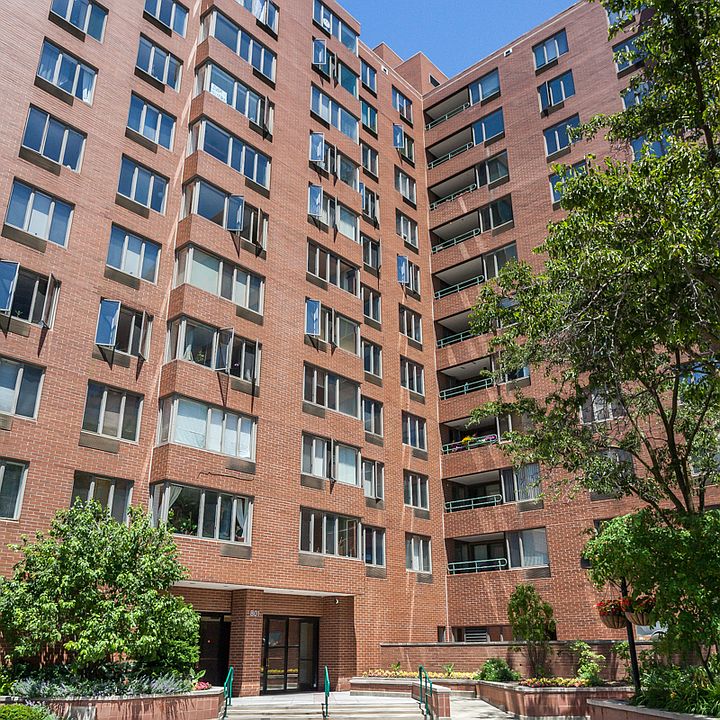 1st image of 801 S Plymouth Ct APT 805