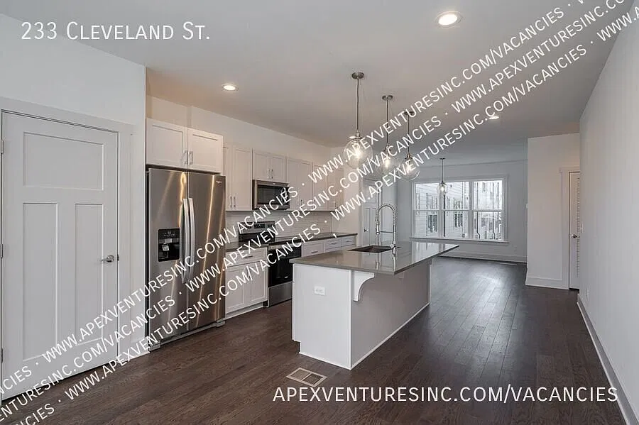 Beautiful build in Cleveland Park (Downtown Nashville) — Photo 3