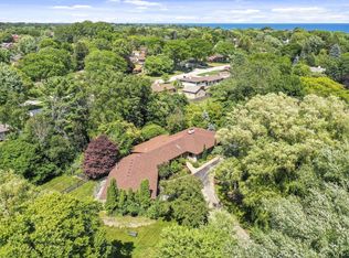 550 Cross Creek Rd, Racine, WI 53402