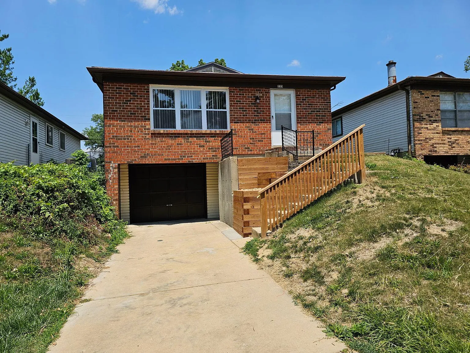 133 Roland Ave — Photo 1