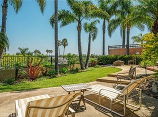 6415 E Bixby Hill Rd, Long Beach, CA 90815