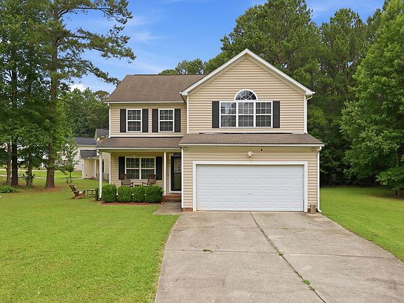 3rd image of 501 Wade Dr