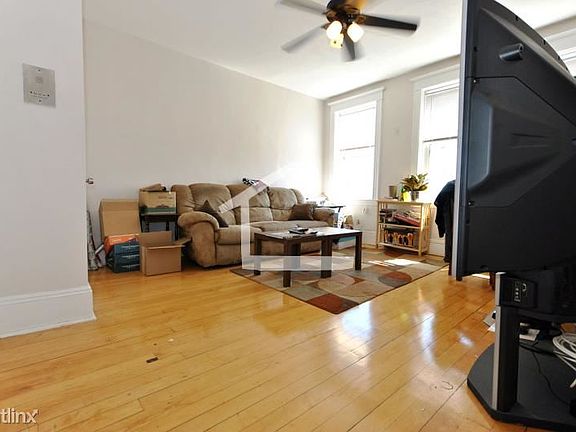 56 Park Vale #15 Boston - Allston Unit Photo 7