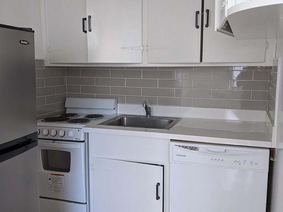 1st image of 717 6th Ave #7