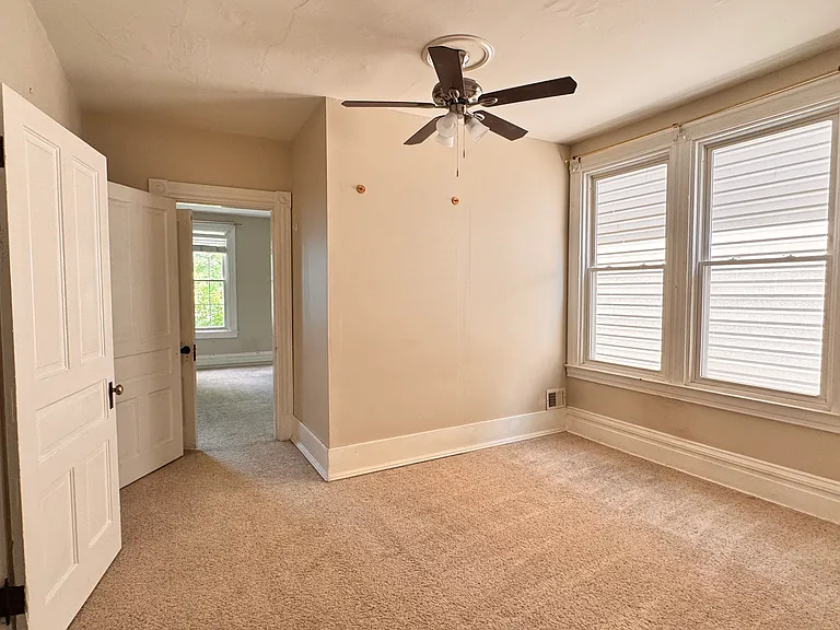 223 Lehigh Ave — Photo 21