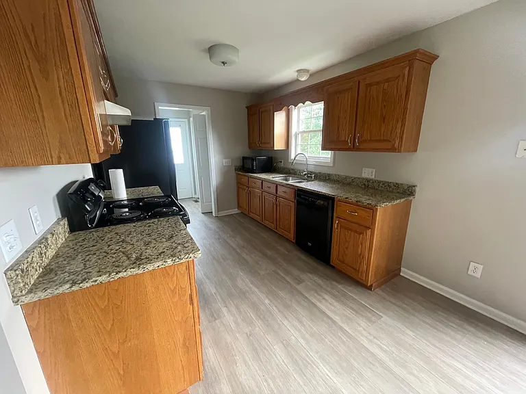 2819 Faith Ln — Photo 31